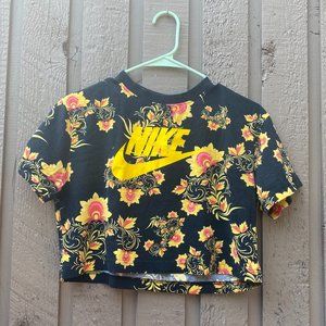 Nike Crop Tee
